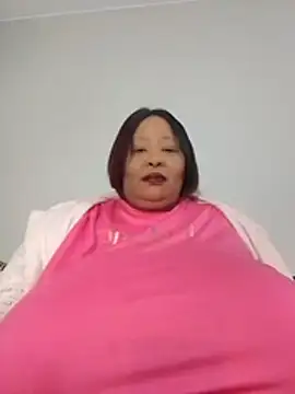 Snapshot of nancy111 chatting on 06-25-26, 01:49 nancy111 online show from 06-25-26, 01:49