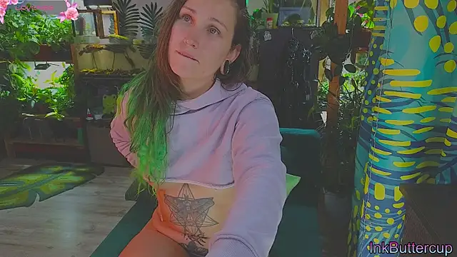 Dead Butterfly online show from 09-09-25, 03:39