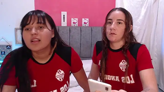 Snapshot of Sophie_And_Alis chatting on 12-13-24, 02:38 Sophie And Alis online show from 12-13-24, 02:38