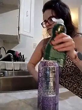 JessaBella online show from 11-17-25, 05:19