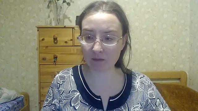 Snapshot of Smart_Rose chatting on 02-05-25, 09:40 Smart Rose online show from 02-05-25, 09:40