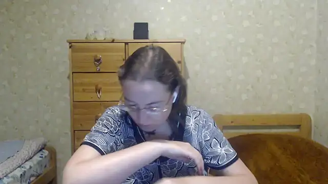 Snapshot of Smart_Rose chatting on 03-03-25, 10:52 Smart Rose online show from 03-03-25, 10:52