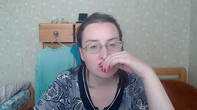 Snapshot of Smart_Rose chatting on 03-04-25, 11:40 Smart Rose online show from 03-04-25, 11:40