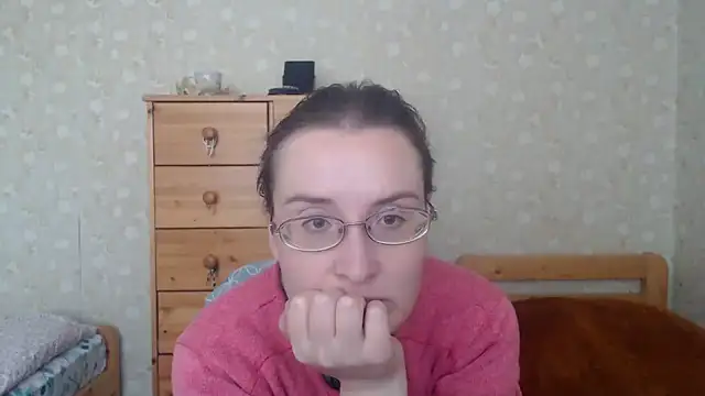 Snapshot of Smart_Rose chatting on 03-15-25, 12:24 Smart Rose online show from 03-15-25, 12:24
