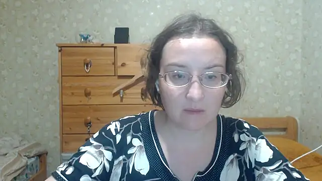 Snapshot of Smart_Rose chatting on 09-14-25, 09:36 Smart Rose online show from 09-14-25, 09:36