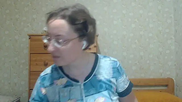 Snapshot of Smart_Rose chatting on 06-01-26, 06:31 Smart Rose online show from 06-01-26, 06:31