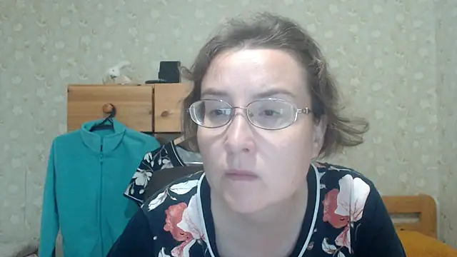 Snapshot of Smart_Rose chatting on 06-02-26, 04:53 Smart Rose online show from 06-02-26, 04:53