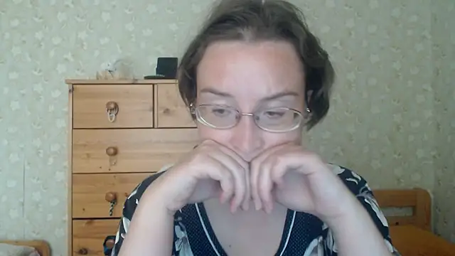 Snapshot of Smart_Rose chatting on 06-18-26, 09:14 Smart Rose online show from 06-18-26, 09:14