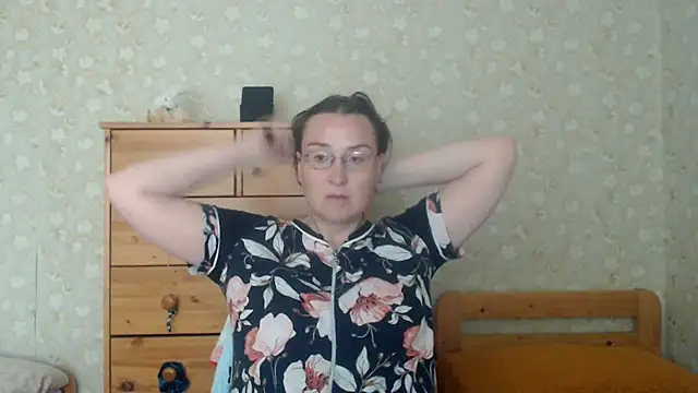 Smart Rose online show from 06-20-26, 04:37