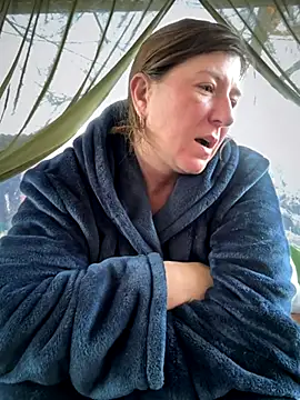 Natali UA online show from 10-31-25, 05:19