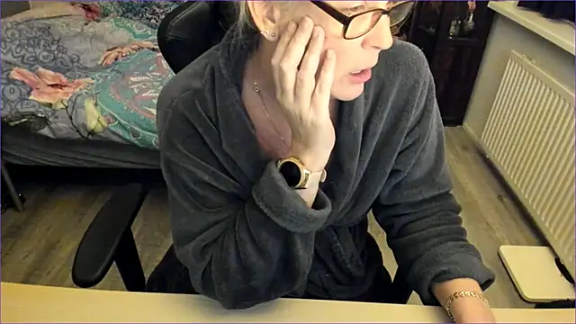 minoesje37 online show from 12-09-24, 08:33