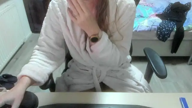 minoesje37 online show from 01-18-26, 08:34