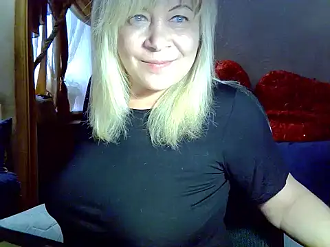Snapshot of AgoniA7 chatting on 04-25-26, 03:42 AgoniA7 online show from 04-25-26, 03:42