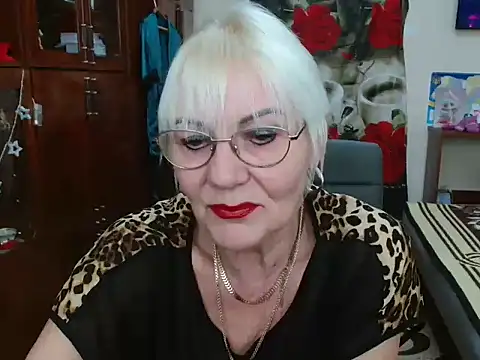 JenaCheim online show from 12-18-24, 06:32