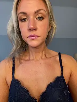 Kay Cakes online show from 02-01-25, 06:51