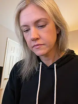 Kay Cakes online show from 02-25-26, 04:05