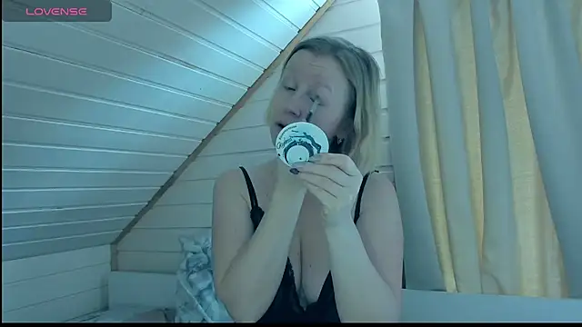 I AM MILF online show from 02-06-25, 07:56