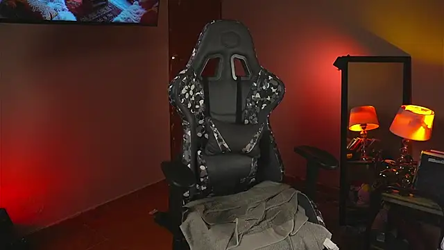 coraline latin online show from 11-04-25, 11:04