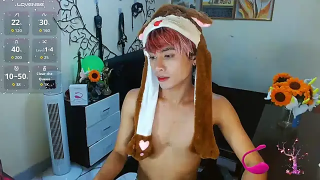 Snapshot of WildestTwink chatting on 10-15-25, 07:14 WildestTwink online show from 10-15-25, 07:14