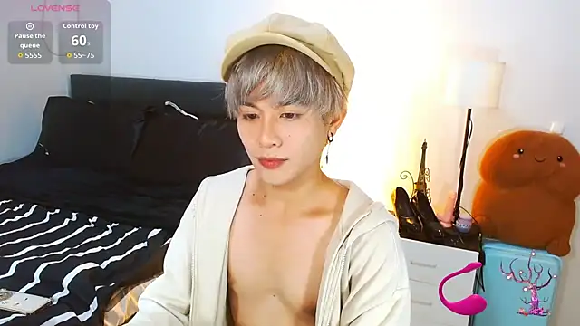 Snapshot of WildestTwink chatting on 06-03-26, 02:19 WildestTwink online show from 06-03-26, 02:19