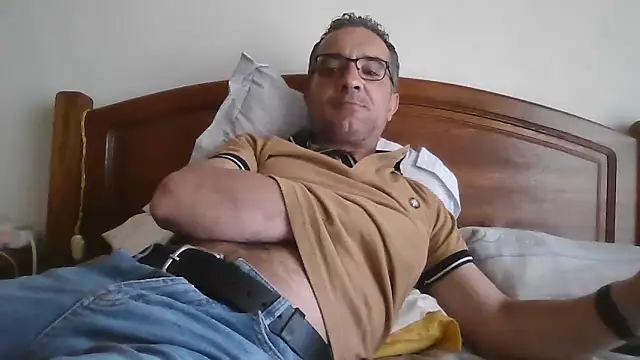 Snapshot of CarlosRocha73 chatting on 04-09-26, 11:04 CarlosRocha73 online show from 04-09-26, 11:04