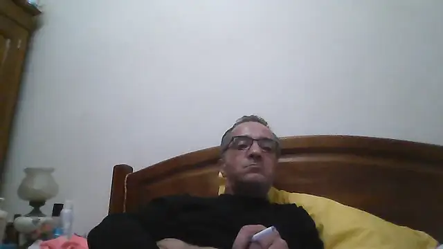 Snapshot of CarlosRocha73 chatting on 04-15-26, 10:32 CarlosRocha73 online show from 04-15-26, 10:32