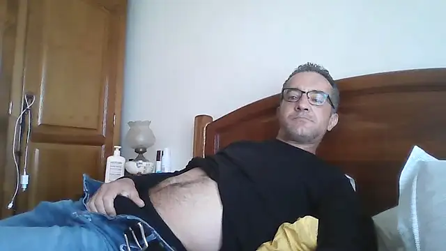 Snapshot of CarlosRocha73 chatting on 04-16-26, 10:49 CarlosRocha73 online show from 04-16-26, 10:49