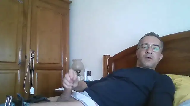 Snapshot of CarlosRocha73 chatting on 05-07-26, 12:54 CarlosRocha73 online show from 05-07-26, 12:54