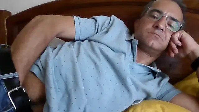 Snapshot of CarlosRocha73 chatting on 06-08-26, 10:48 CarlosRocha73 online show from 06-08-26, 10:48