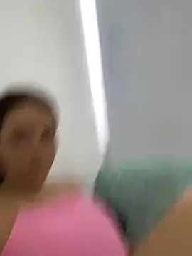 Snapshot of thered_QueenX chatting on 03-14-25, 03:25 thered QueenX online show from 03-14-25, 03:25