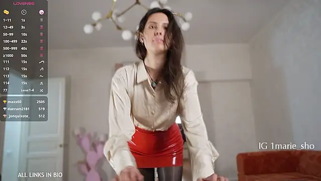 LAUREL HAZEL online show from 03-27-26, 06:18