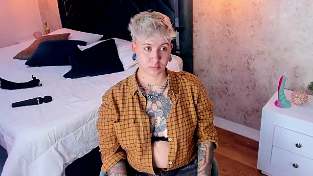 Snapshot of amy_ink chatting on 02-10-25, 02:59 amy ink online show from 02-10-25, 02:59