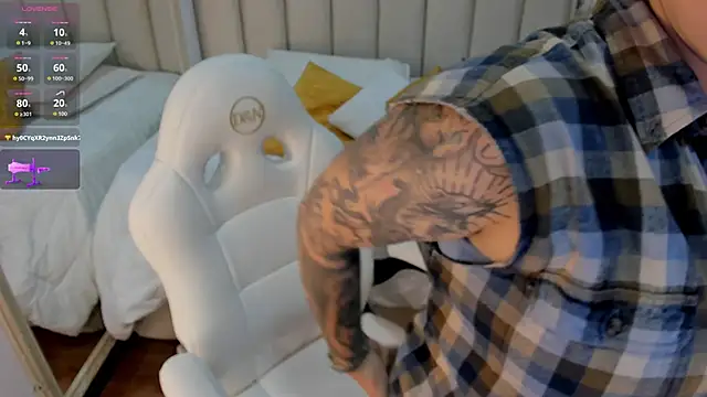 Snapshot of amy_ink chatting on 09-09-25, 11:21 amy ink online show from 09-09-25, 11:21