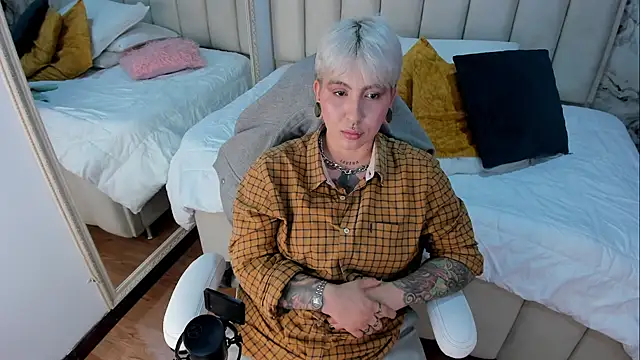 Snapshot of amy_ink chatting on 09-11-25, 11:43 amy ink online show from 09-11-25, 11:43