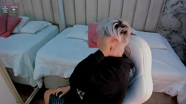 Snapshot of amy_ink chatting on 10-02-25, 11:28 amy ink online show from 10-02-25, 11:28