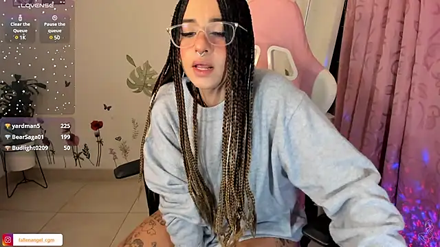 Fallengangel online show from 01-30-25, 09:25