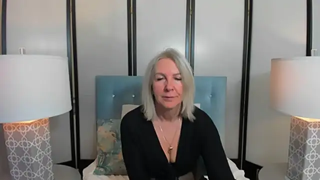 EricaTop online show from 04-12-26, 05:12