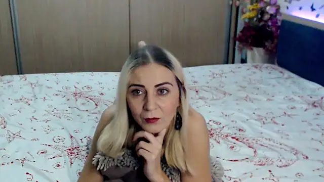 Snapshot of MirabelaSweet chatting on 12-12-24, 08:03 MirabelaSweet online show from 12-12-24, 08:03