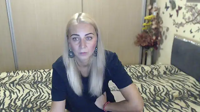 Snapshot of MirabelaSweet chatting on 07-09-26, 09:35 MirabelaSweet online show from 07-09-26, 09:35