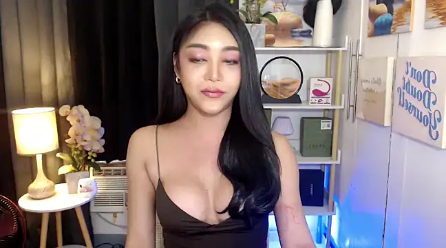 AsianMariaTs online show from 01-13-25, 11:52