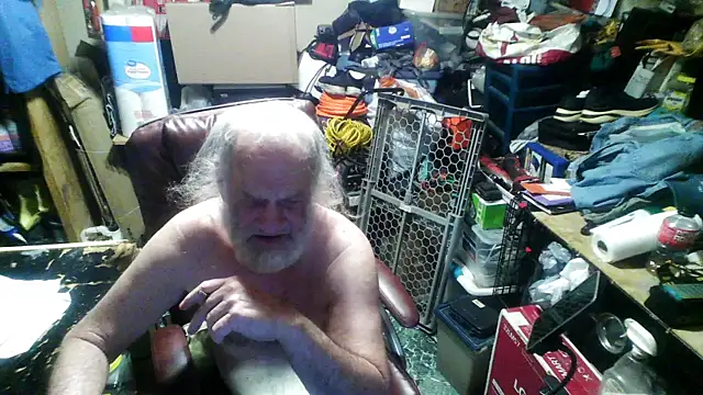 Snapshot of russtee chatting on 05-22-26, 08:25 russtee online show from 05-22-26, 08:25