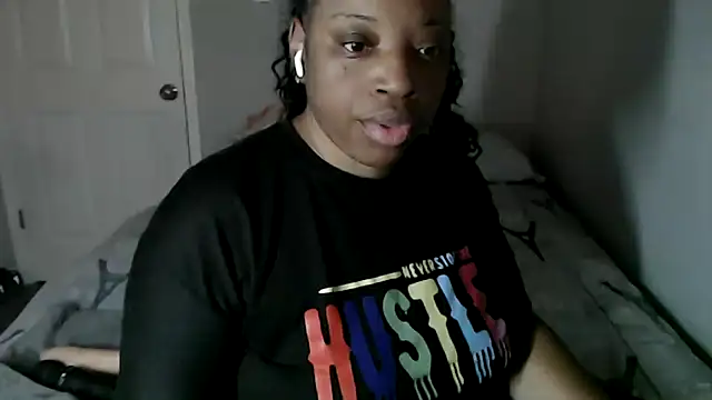 Sexymona1218 online show from 10-29-25, 05:14