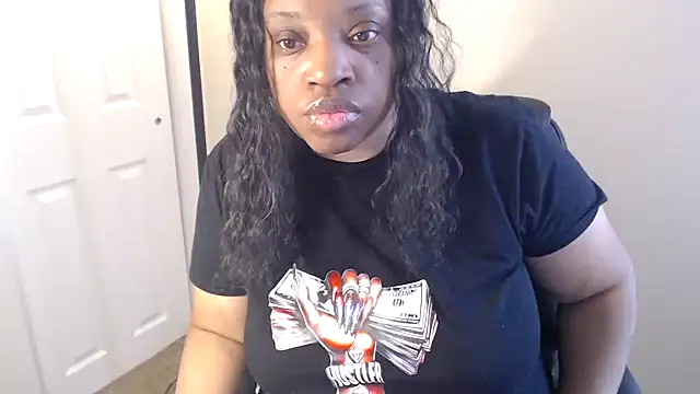 Snapshot of Sexymona1218 chatting on 04-26-26, 05:54 Sexymona1218 online show from 04-26-26, 05:54