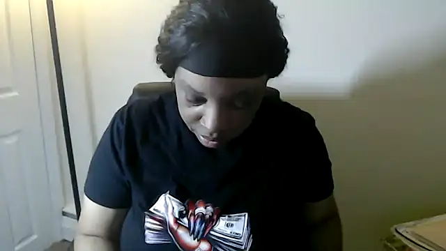 Snapshot of Sexymona1218 chatting on 05-22-26, 08:53 Sexymona1218 online show from 05-22-26, 08:53