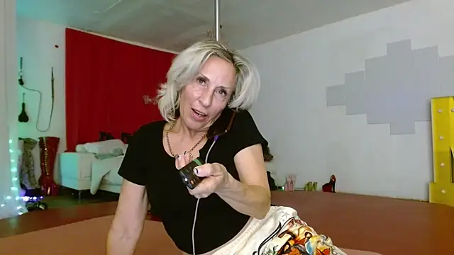 Sweet-Ginger online show from 03-06-26, 11:34