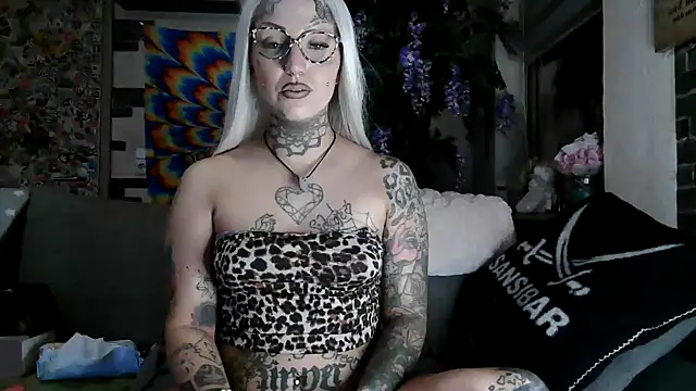 RoxxyInk online show from 11-13-25, 11:14