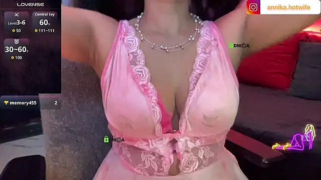 Snapshot of GoddessRaani chatting on 10-16-25, 07:42 GoddessRaani online show from 10-16-25, 07:42