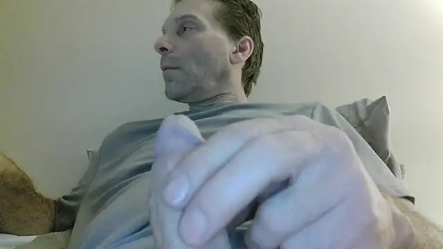 Snapshot of cumhere71 chatting on 06-18-26, 04:46 cumhere71 online show from 06-18-26, 04:46