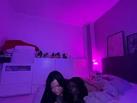Snapshot of _MelinaCurves_ chatting on 01-25-25, 04:13  MelinaCurves  online show from 01-25-25, 04:13