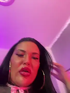 Snapshot of _MelinaCurves_ chatting on 09-21-25, 07:59  MelinaCurves  online show from 09-21-25, 07:59